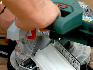 Inquisitive Hottie Sasha Paige TEMPTS Workmen Into AIRtight DP Action