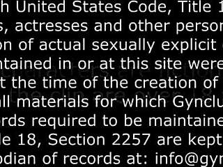 Doktor Bernafsu Kongkek Gadis Di Atas Meja
