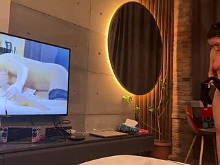 My stepsister didn't mind showing me her body for my pleasure and kissed me when I finished