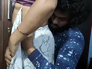 Baldızın kıçı kaşık pozisyonunda yalanmış