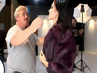 Fucking Brunette Mom In Heels And Stockings