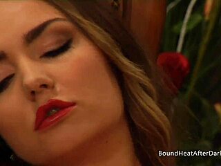 I, horny dom lesbian, finger myself to orgasm thinking of my slave