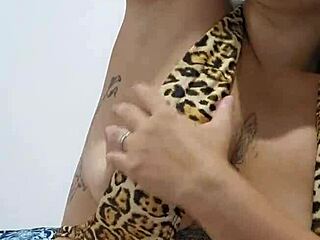 Horny girl flashes tits and armpits for cum