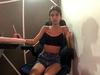 Sexual psychologist fucks big dick hard!