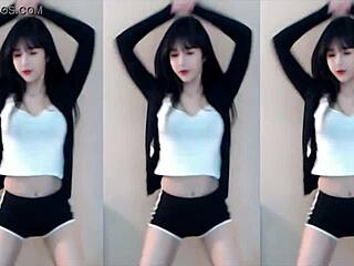 Chinese girl dances with cute moves in super fast style routine