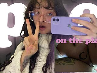 look how i pee on my trip to europe i was on the plane 😏