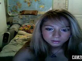 Blonde Webcam Babe Action