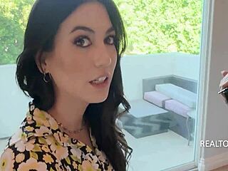 انضميت لحفلة بيت مفتوح وخدت شريكة لمتعة خاصة