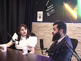 Arm fisting Lady Snow's naughty pussy with Lord Kenobi and Tifany Rocha!