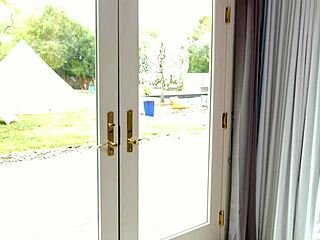 Аз съм дебела латино и пробвам порно с диво ебане