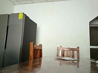 Maintenance Man Checks Refrigerator Housewife Shows Vagina On Table Big Ass Latina Milf Homemade