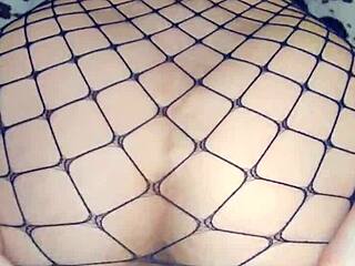 Milujem hlboké pomalé chvíle s štíhlou manželkou v sieťových pančuchách každý pocit spolu