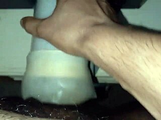 Hey, cuming on homemade pussy during summer wank