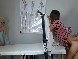 duas safadas go to ginecologista for first time handjob and fucking in hospital uniform