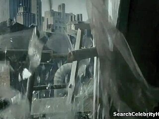 سوزانا هاميلتون مص ويدجوب في مشهد عاري ريترو 1984 لمشاهير