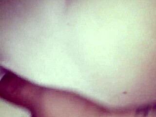 Šta je ova close-up scena sa pičkom?