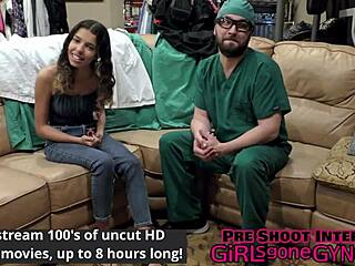 O moški, poglej nove zdravniške uniforme z Aria Nicole in dr. Raven Rogue v zakulisju bolnišničnega fetiša z close-up negovalnim akcijo