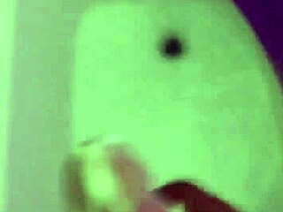 me grabo y se lo envio a mi tia gordibuena