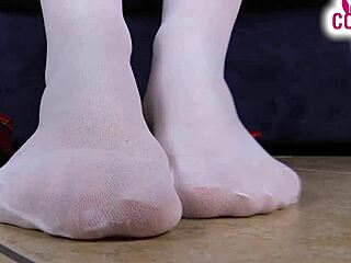 want to see a hot nurse tease with her feet and toes in white stockings?