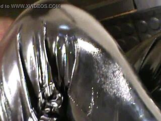 hey, check out taissi fontini in brazilian shemale studio 3