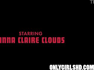 Anna Claire Clouds and Scarlett Alexis scissor hard before Italy trip in amateur petite teen pov