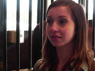 Aubrey Adams punggung dicengkam memek dikongkek keras