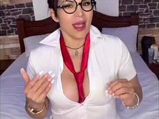 Venezuelan woman's emotional take on lovers