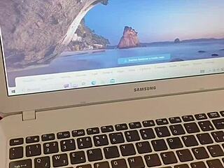 I traveled and left my girlfriend alone, so I set up a camera to see what she does in the bedroom solo.