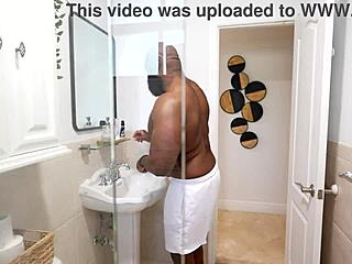 uh, i'm the house pest licking pussy for creampie