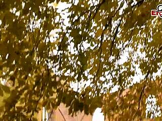 Немска стара домакиня, ще те откарам от улицата да те чукам?