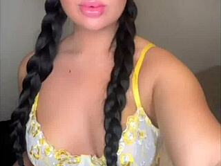 i'm a teen british exchange student enjoying solo playtime