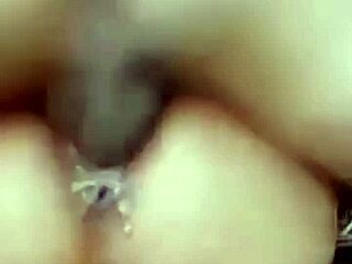 Nepalees koppel neukt wild in jungle met tante en schoonmoeder toekijkend!