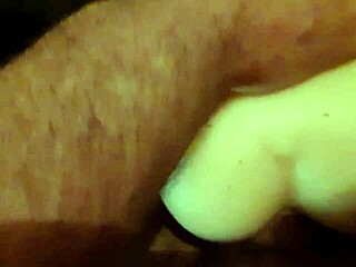 Hey, this is my first time using a toy on my pussy and it feels wild