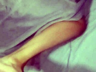 Wife Gives Quickie Blowjob Sucking Cum In Liquid Lunch