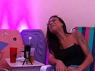 Entrevistei a luh picchi vencedora da casa das pimentinhas no cai�ara talk show ep01