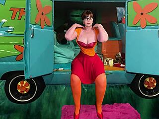 hey granny velma dinkley gets licked and dicked to creampie orgasm in cosplay