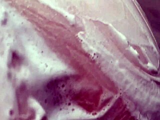 Ali je pastorka drznila tuš z BBC pastorkom za medrasno jebanje z monstrom kurcem?