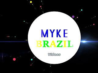 Loira, ready for dupla penetraçao after copa game? You adore getting ass fucked by two!