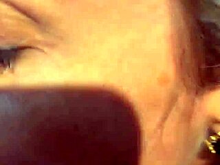 loira milf alineflavio de quatro caseira gozando forte na intensidade