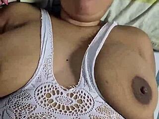 British brunette with big natural tits offers usa fun tonight