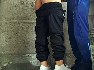 Stesøster stikker fra uni for hemmelig tabu moro med søt latina