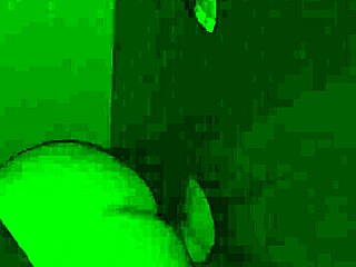 Glory Hole - Me Diverti Na Cabine Com Muitas Gozadas