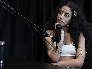 Gosta de sentir pau entrando na prostituicao com bibi hourani in sheer red