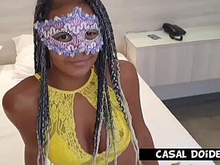 Novinha Jhenne Slim at 19 does first time porno with Jr Doidera