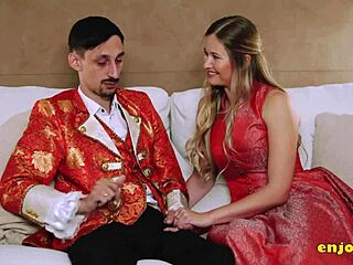 يا هيي، هالبلوندة كس محلوق تحب تمص زب عميق وتتناك بقوة.