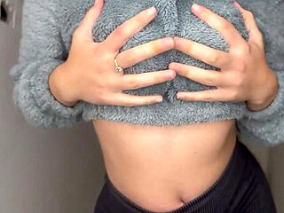 Bold Brazilian Babe Masturbates Intensely