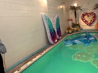 Nozomi-chan, the Instagram beauty, gives pool blowjob and squirts wildly in hotel?!