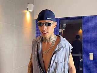 o corno saiu e eu aproveitei a safada mas ela não sabia que eu gostava de ser corno