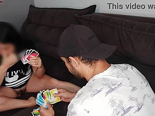 chamei o vizinho pra jogar uno sem calcinha com meu marido no trabalho e ele me fodeu de quatro com seu pau grande na minha bunda grande e buceta apertada