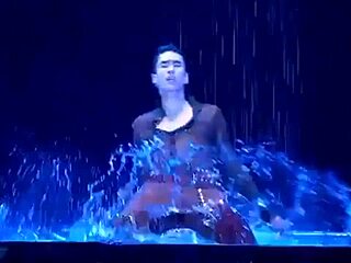 Thai Superstar Nadech's Sexy Dance